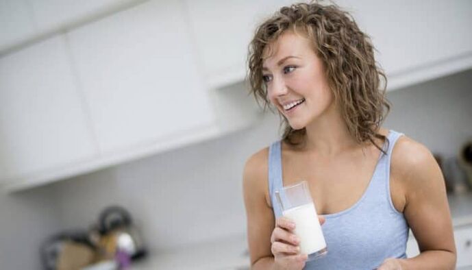 Mädchen auf Kefir-Diät